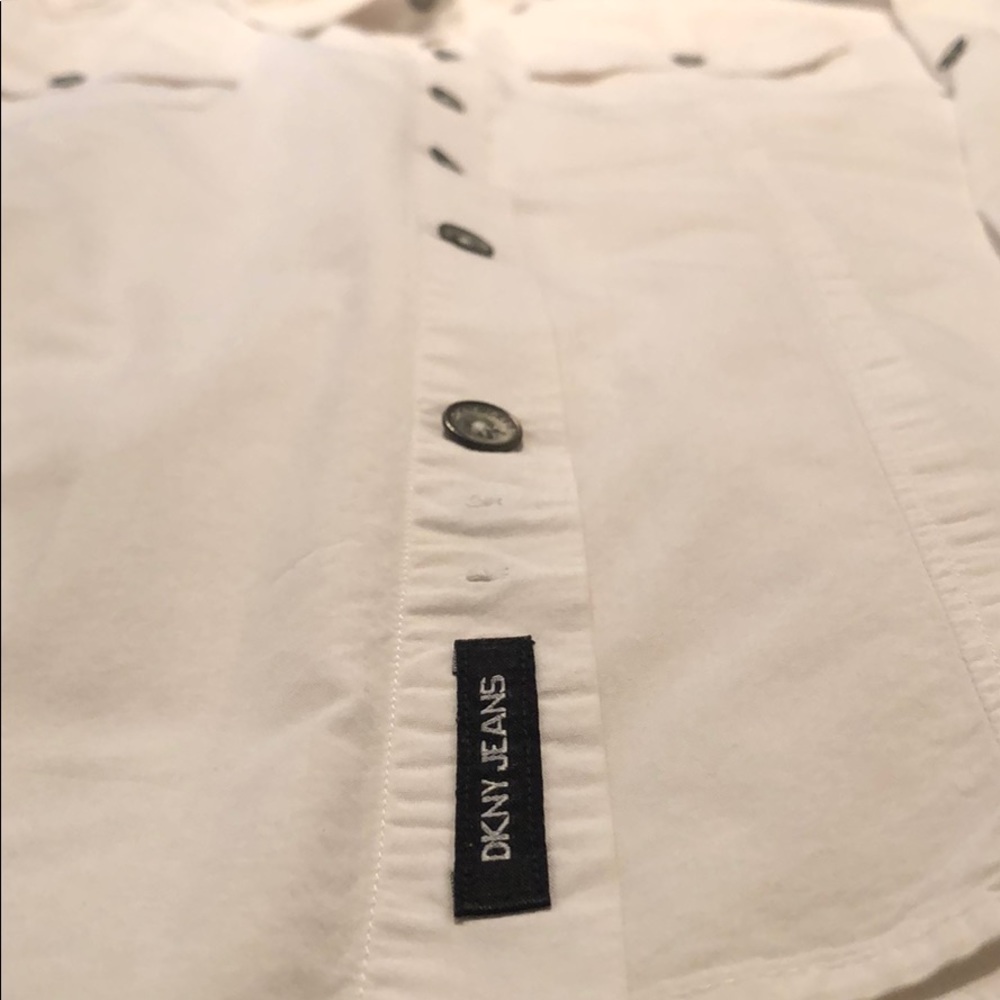 Button up - Picture 3 of 4